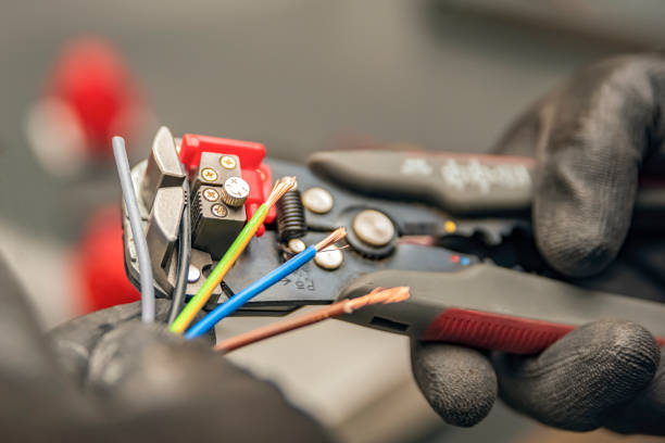 Best Affordable Emergency Electrician  in Bell Gardens, CA